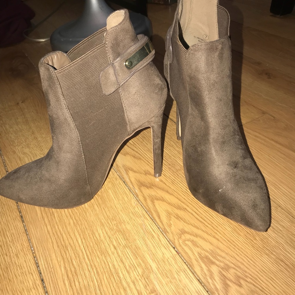 Brown suede heels boots